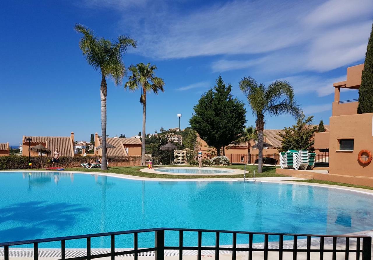 Ample Luxury Apart Fancy Marbella Golf & Padel Exterior foto