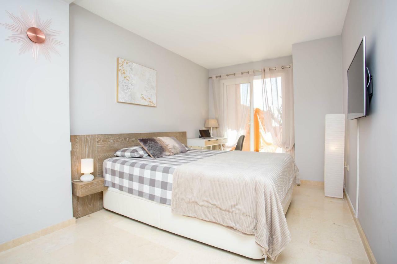 Ample Luxury Apart Fancy Marbella Golf & Padel Exterior foto