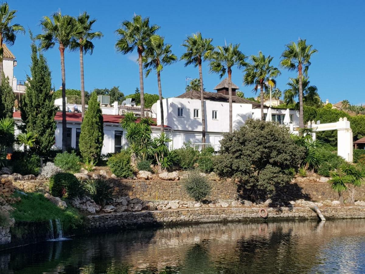 Ample Luxury Apart Fancy Marbella Golf & Padel Exterior foto